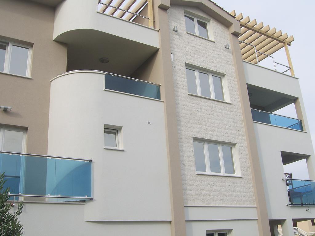 Apartments Villa Erik Rogoznica  Esterno foto