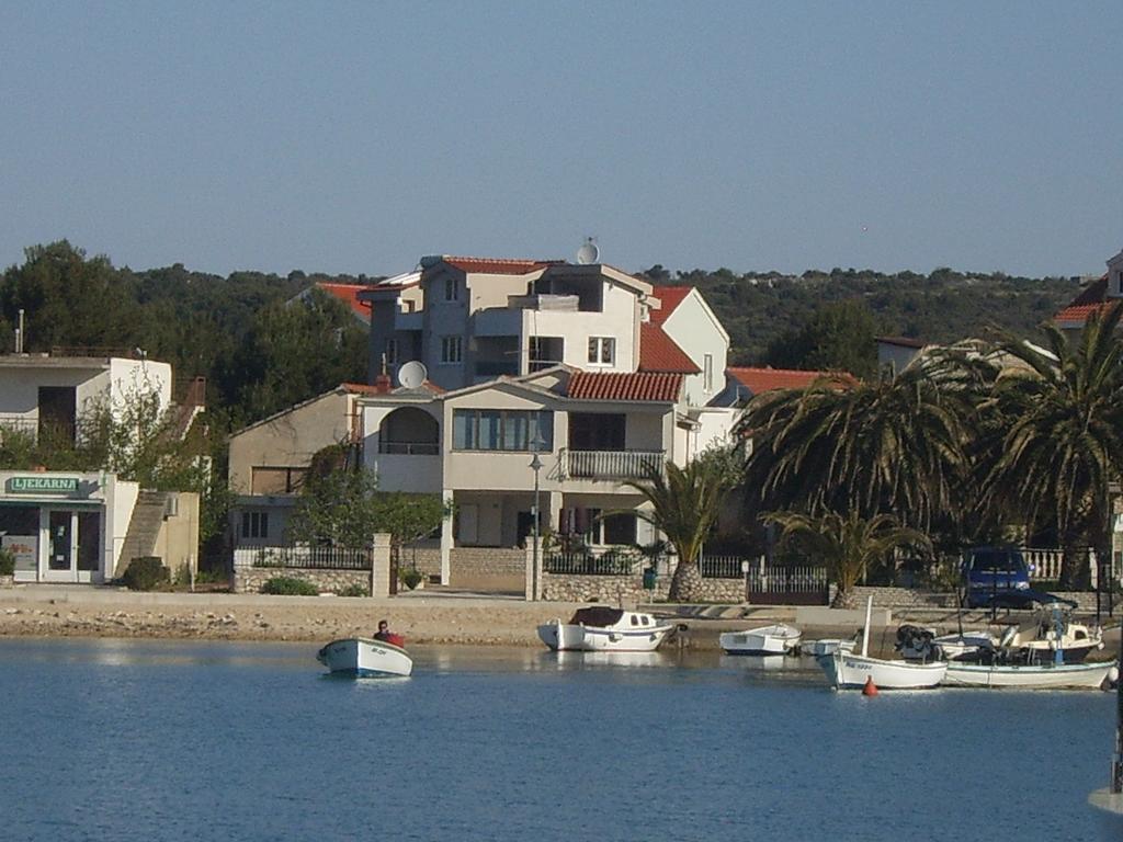 Apartments Villa Erik Rogoznica  Esterno foto